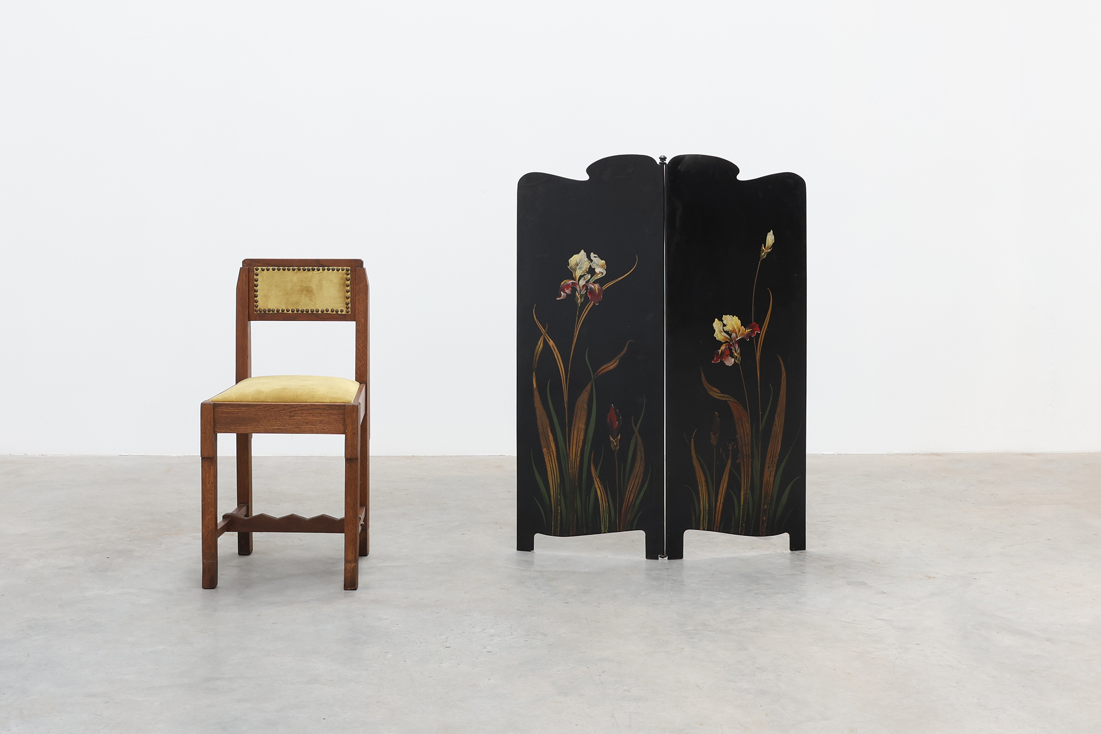 Art Nouveau Black Lacquered Two-Panel Screen with Hand-Painted Irises, France ca. 1910thumbnail